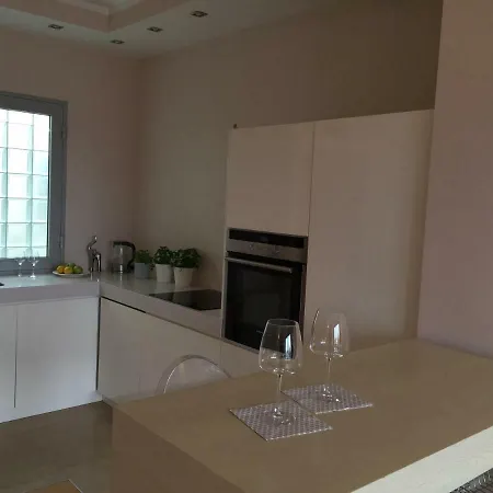 Apartment Gdanska 3 *